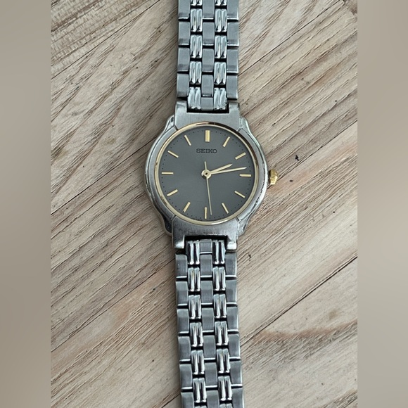 Seiko Silver and Gold Classic Dress Watch main image 15